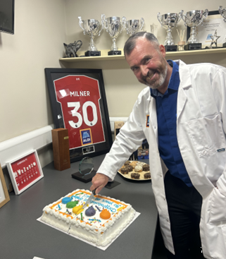 Aldi colleague in Merseyside celebrates 30 year milestone at the supermarket