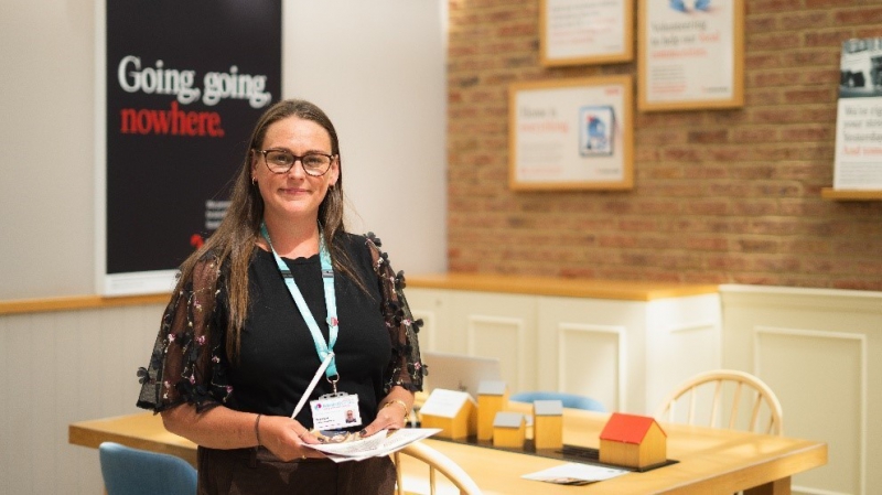 Dementia UK shares tips on tackling tough conversations around dementia ahead of free clinics in Merseyside