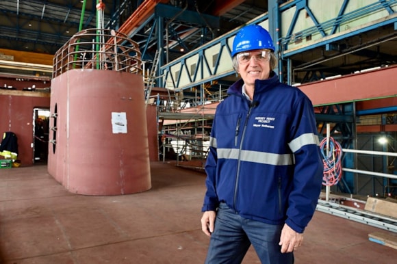 Funnel vision:- Mayor watches final piece of new Mersey Ferry lowered into place