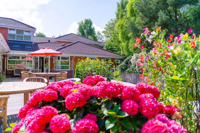 A Grand Night Out For Queenscourt invites community to spectacular fundraising night at The Grand in Southport