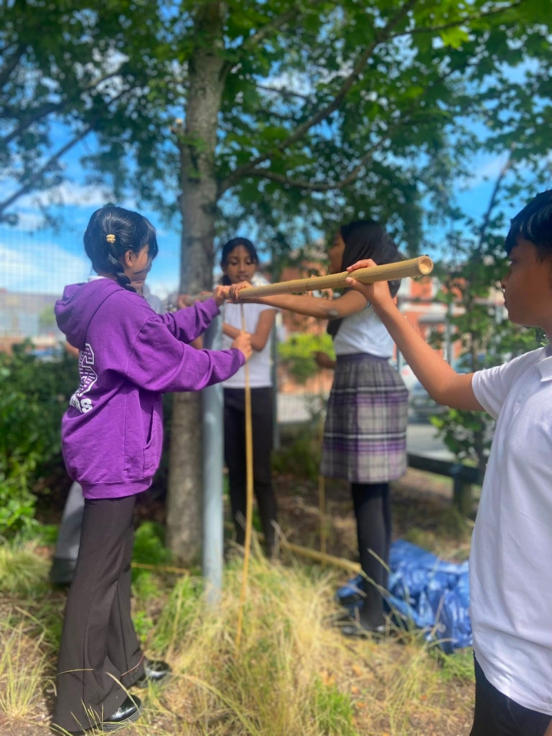 Linaker Primary pupils learn survival skills with local Rotary Club