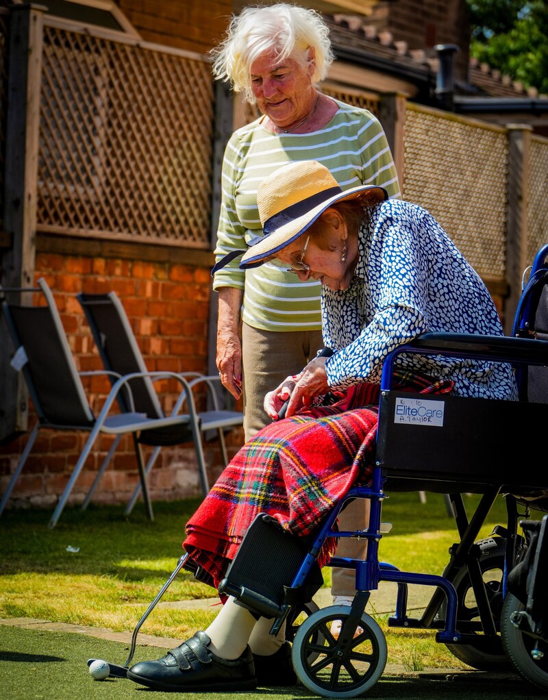 Care home residents tee off for their own Open Championship as golf fever comes to Southport