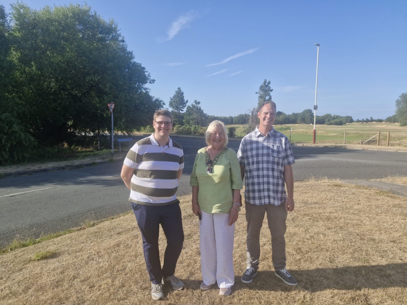 New stop sign to be installed after crashes onto golf course