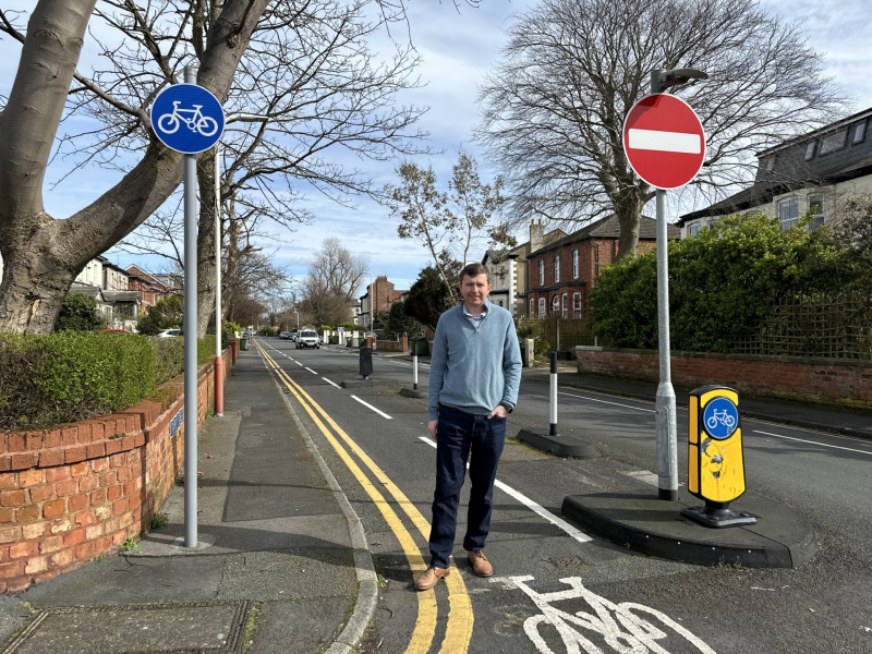 Calls to remove controversial cycle lanes in Southport