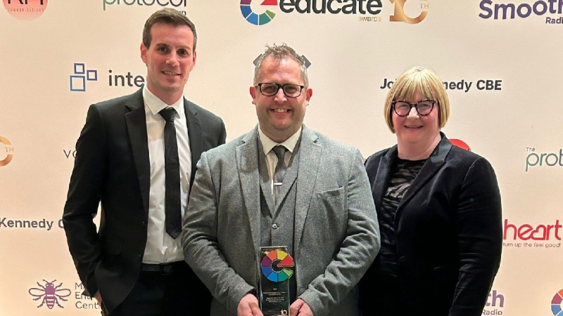 Community mental health and wellbeing hub wins top education award 