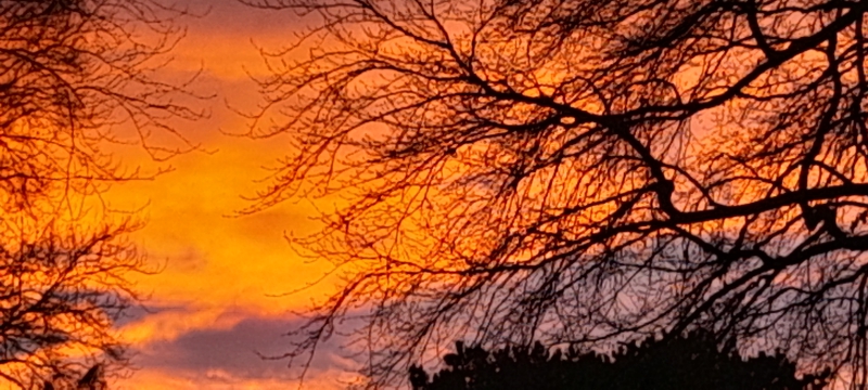 Millions of Brits to Enjoy Mood Boost When Clocks Change, Research Finds