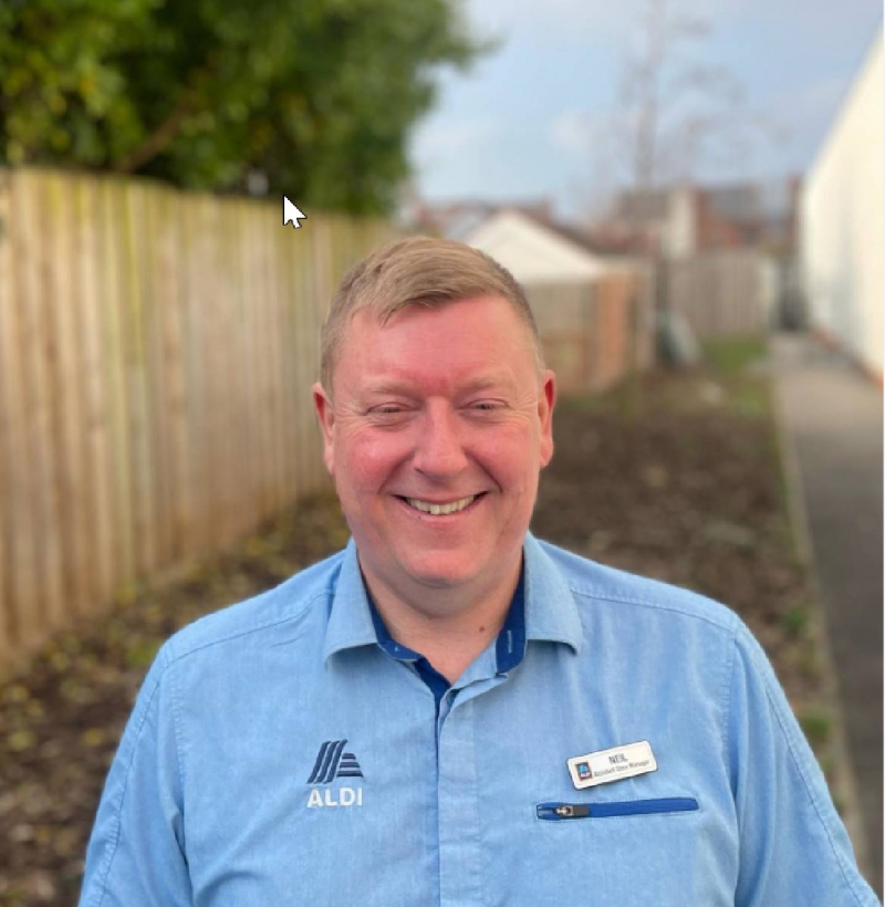 Aldi colleague in Southport celebrates 25 years at the supermarket