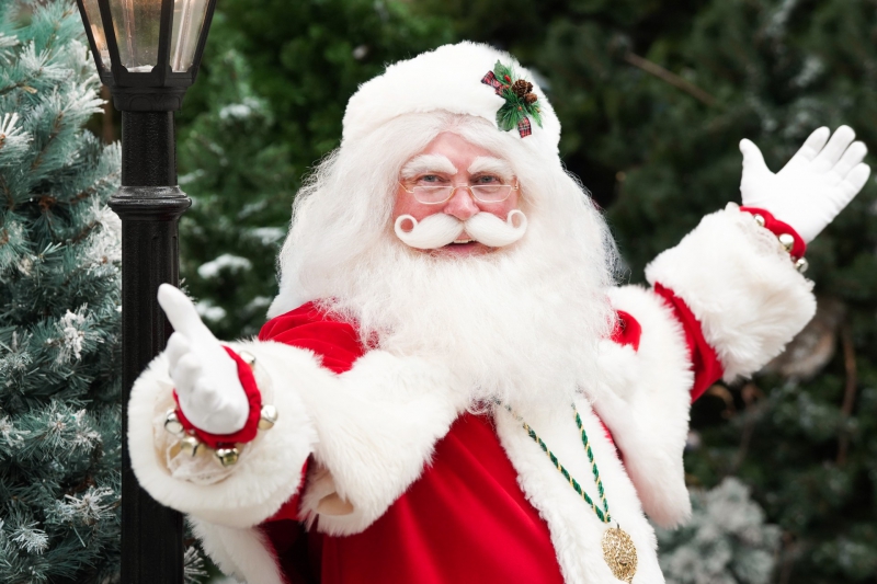 Kick off the Christmas celebrations with Santa’s Arrival at Dobbies’ Southport store