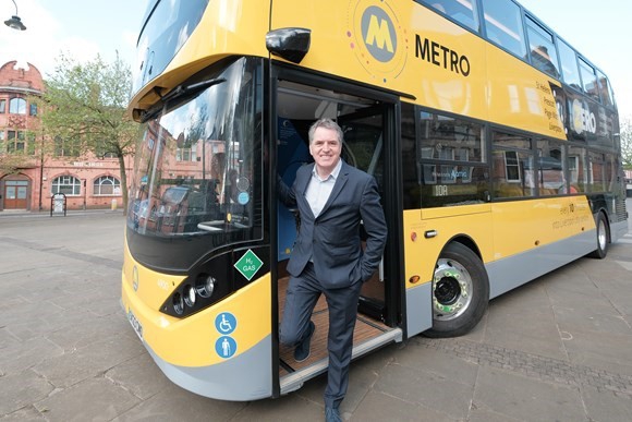 All aboard! Mayor Steve Rotheram joins passengers as new publicly owned hydrogen buses hit streets of the Liverpool City Region