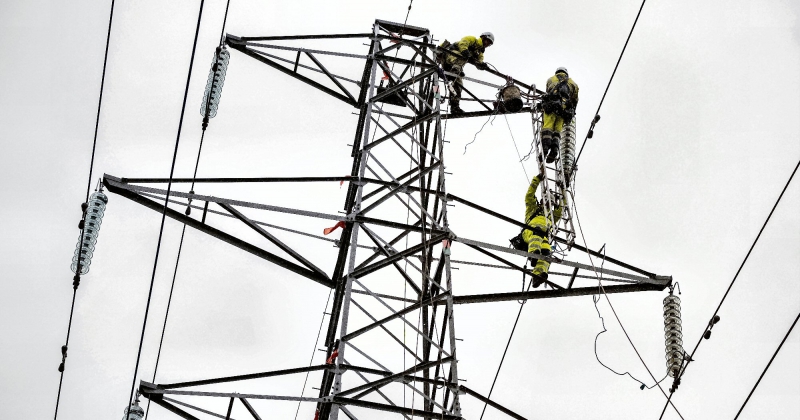 Yellow weather warning: SP Energy Networks issues power cut safety advice